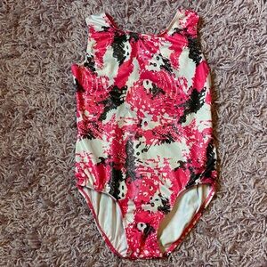 Girls size 8 one piece leotard 🤸